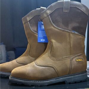 NWT DeWalt Gaucho ST/WP 72104